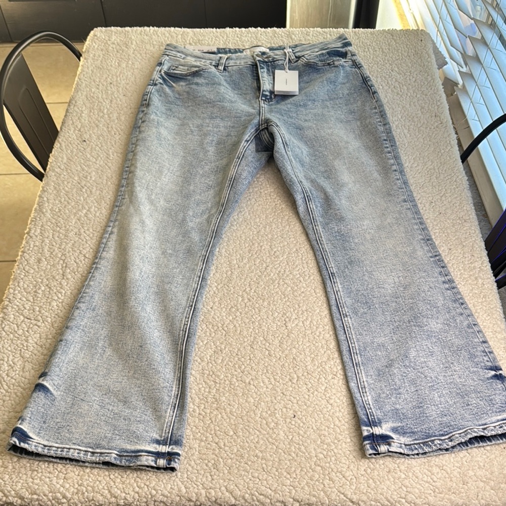 Chic Light Blue Flare Jeans